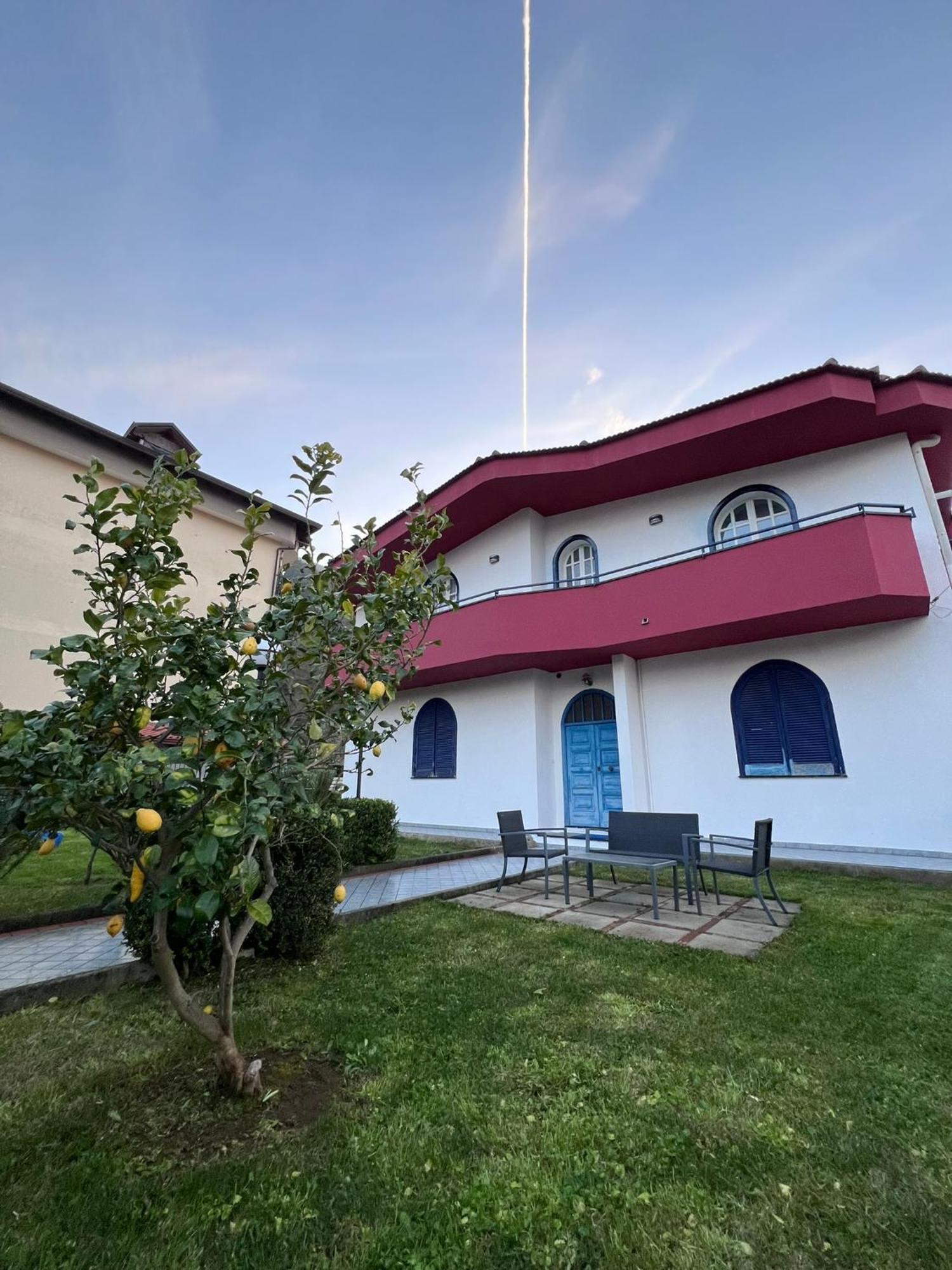 Villa Somma Apartments Pimonte Exterior foto