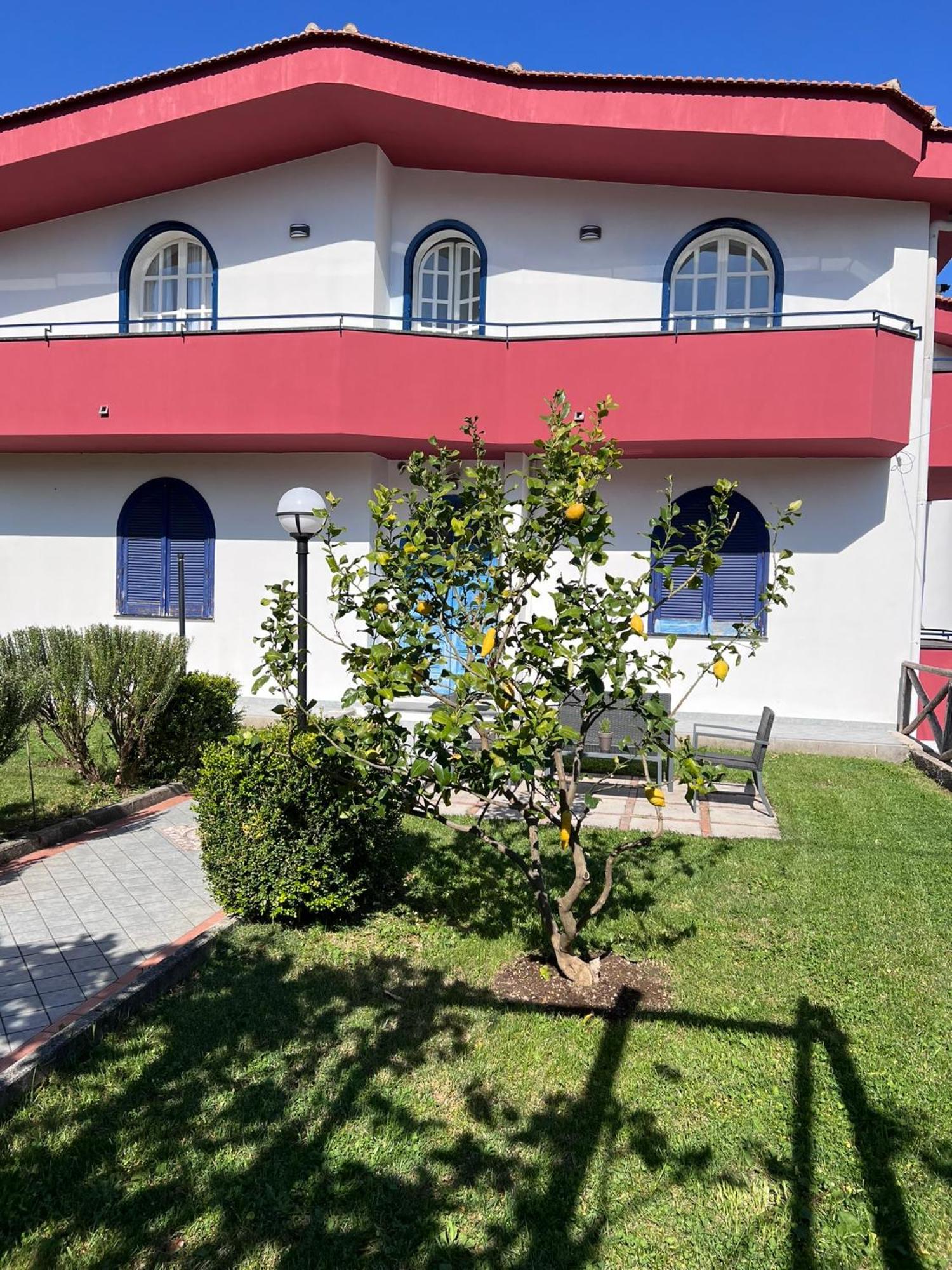 Villa Somma Apartments Pimonte Exterior foto